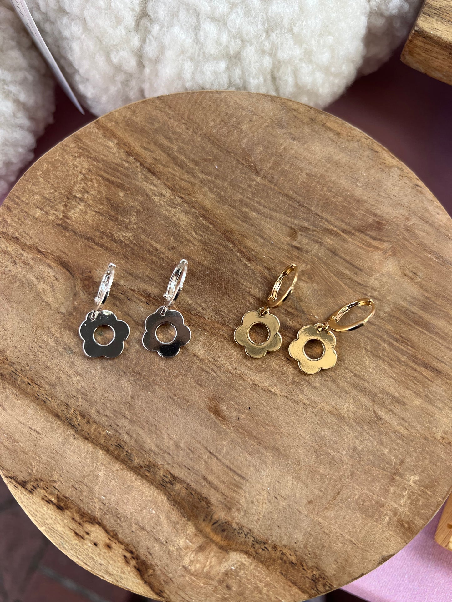 Flower Shape Drop Earring