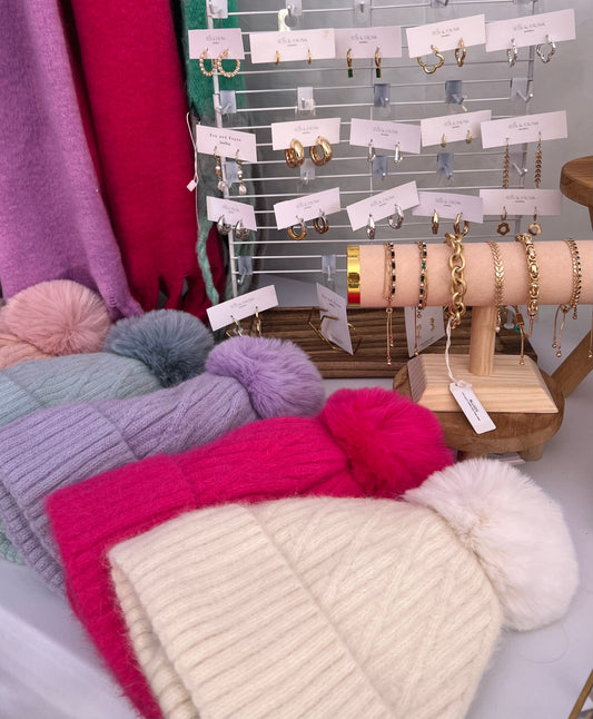 Super Soft Bobble Hat 26