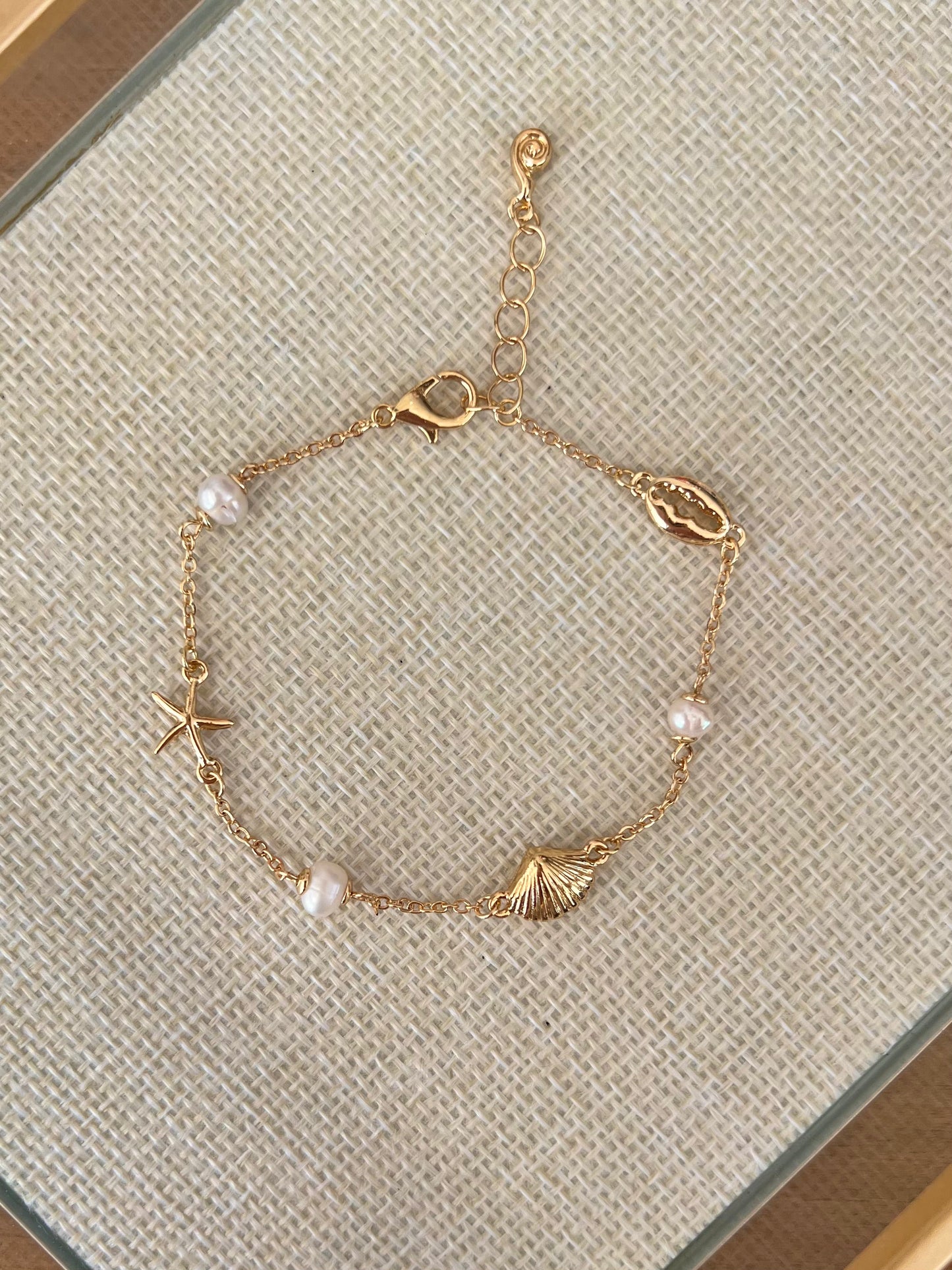Delicate Seashell Bracelet
