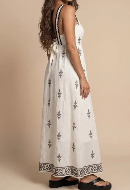 Contrast Trim Maxi Dress
