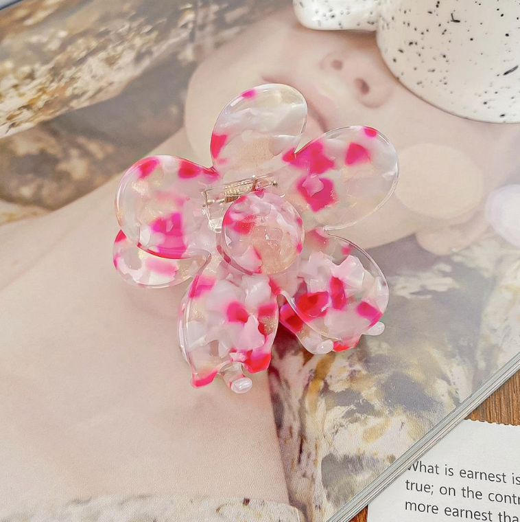 Large Daisy Claw Clip