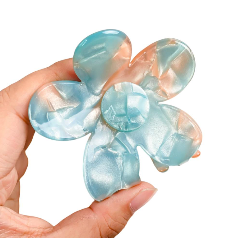 Large Daisy Claw Clip