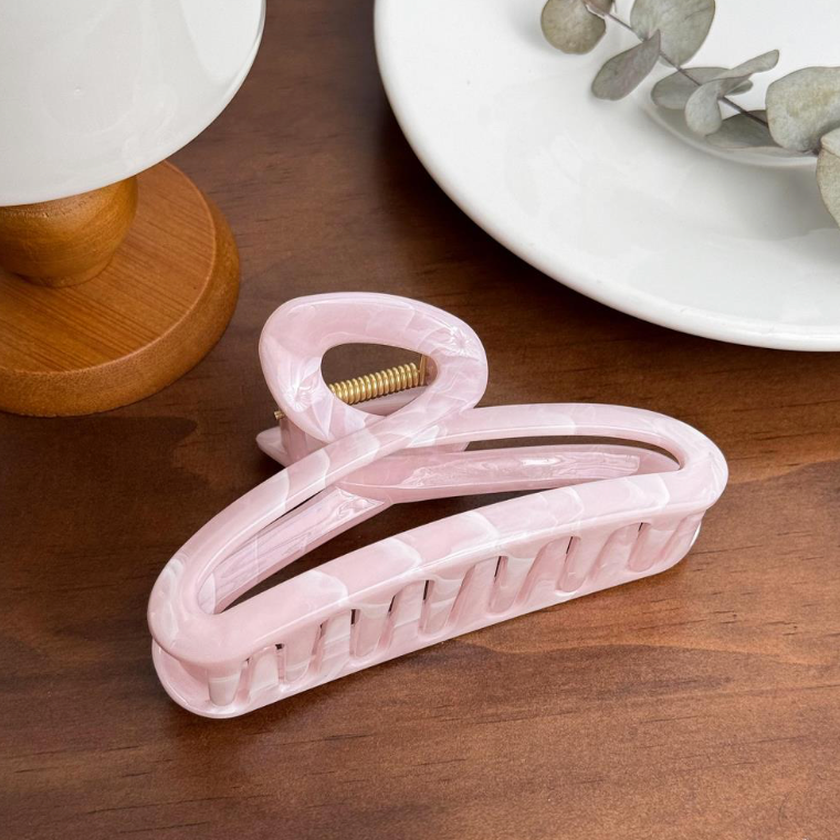 Looped Claw Clip