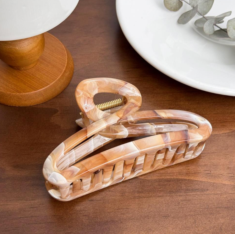 Looped Claw Clip