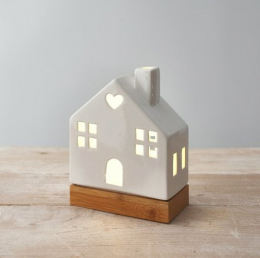 Light up oak heart house