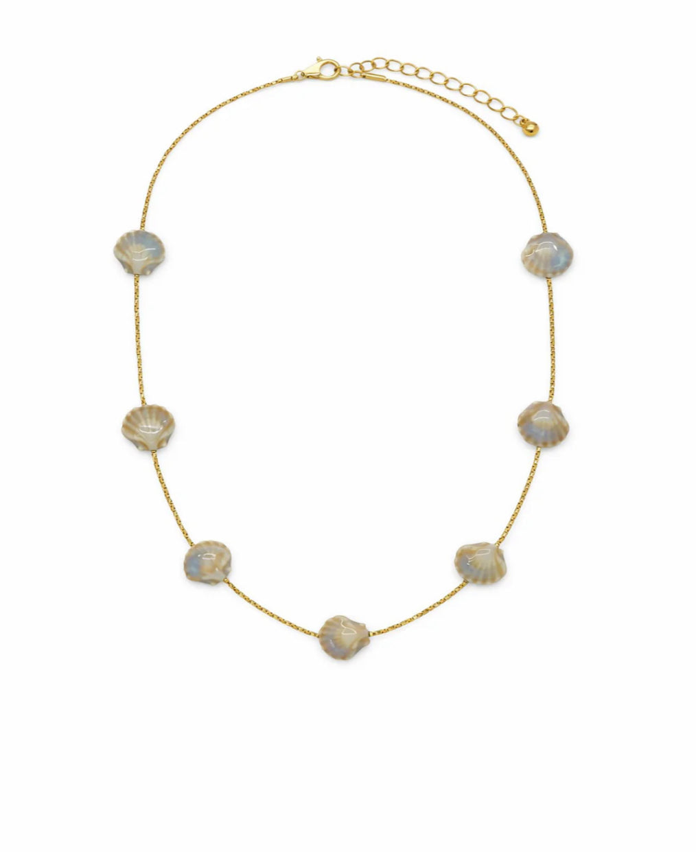 Porcelain Seashell Short Necklace