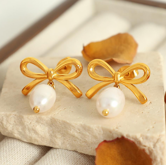 Pearl Bow Earring