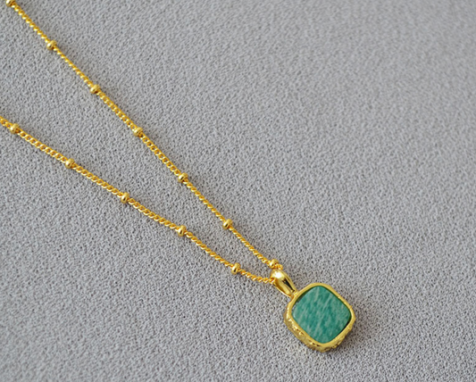 Miss Stone Necklace