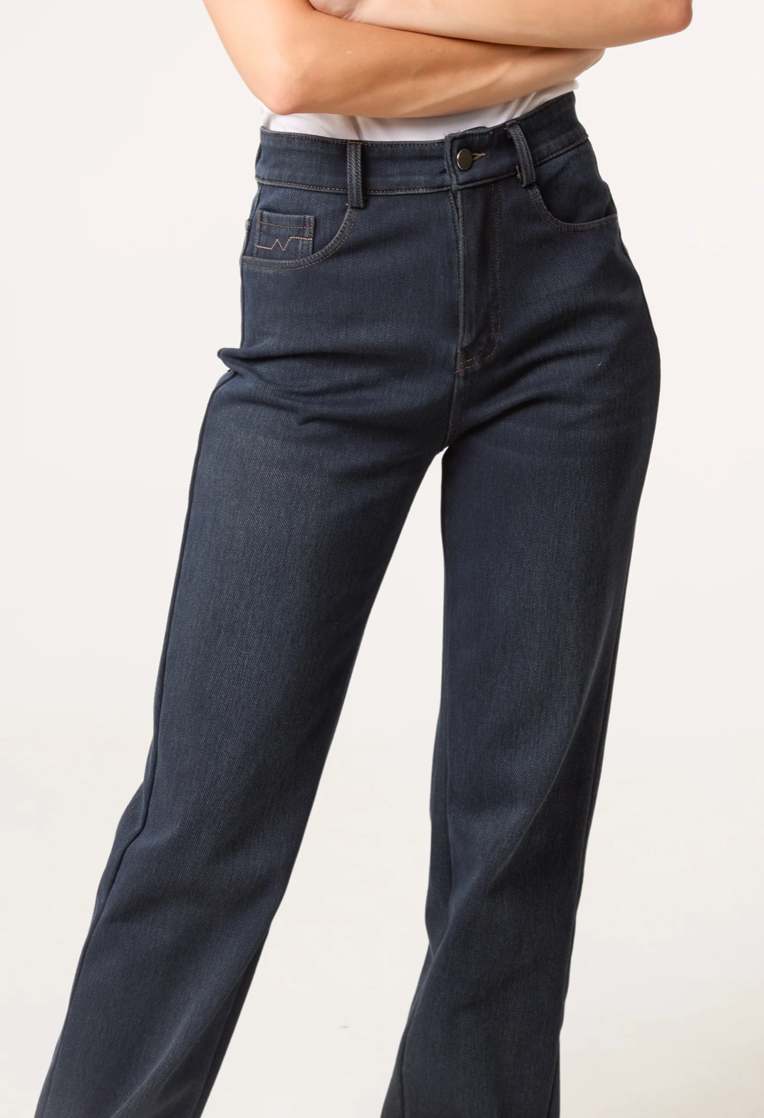 Essential Straight leg Jeans