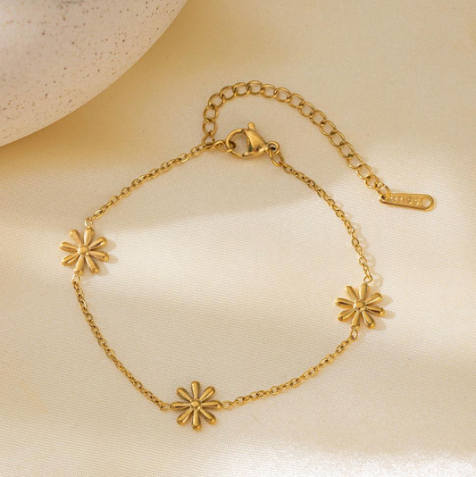 Gold Daisy Chain Bracelet