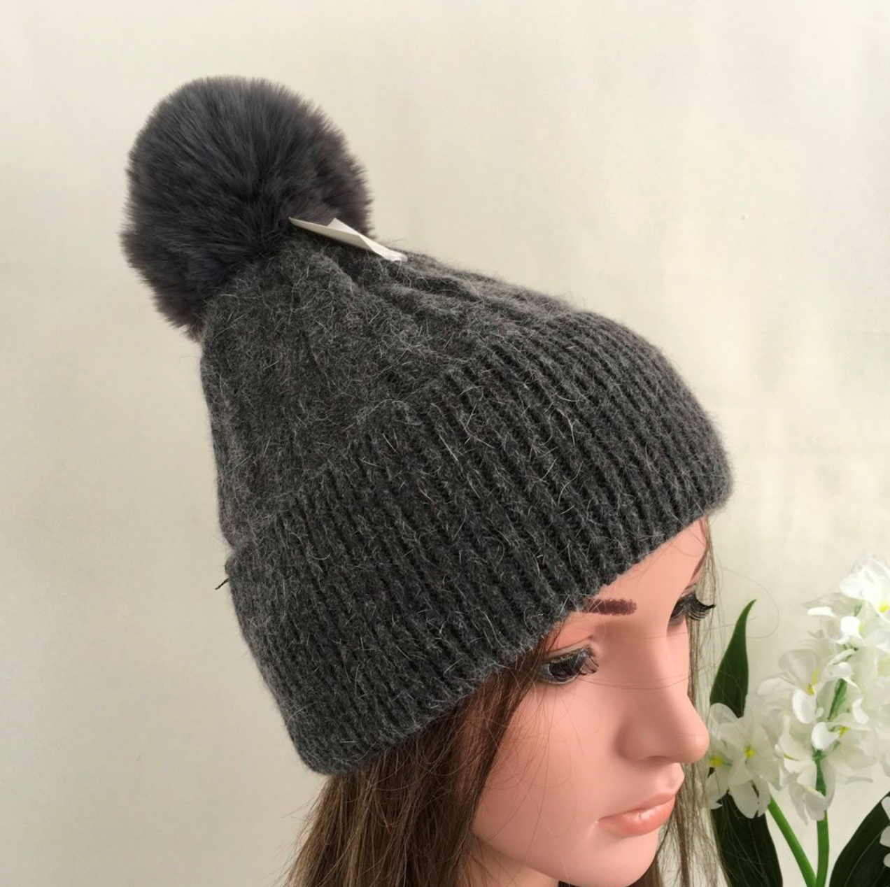 Sadie bobble hat