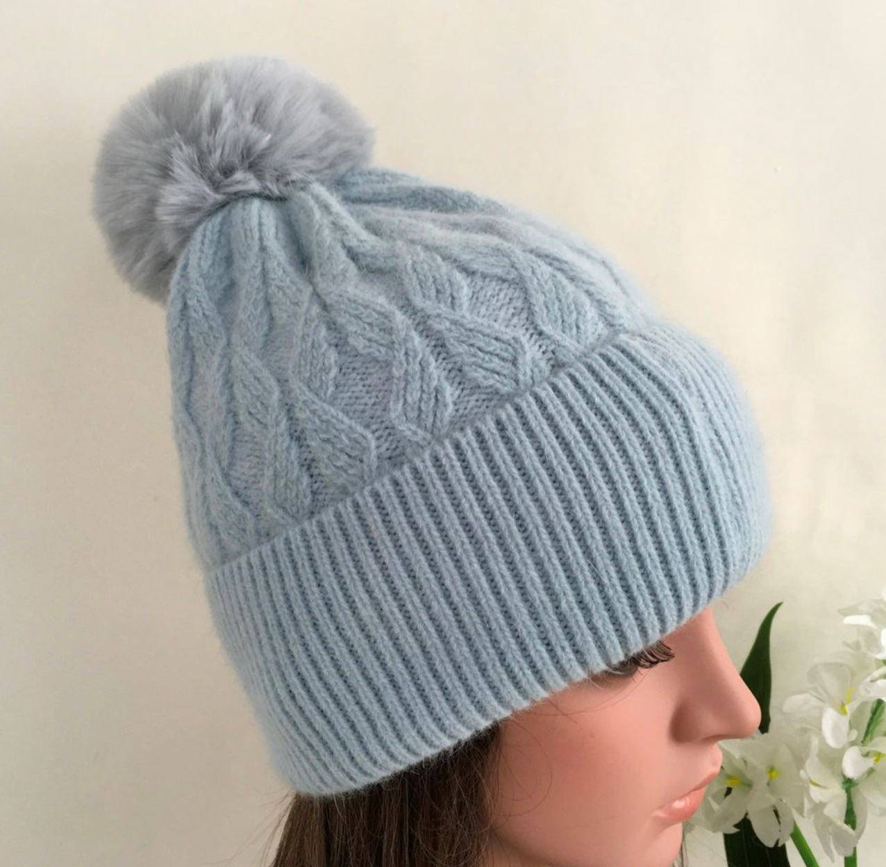 Sadie bobble hat