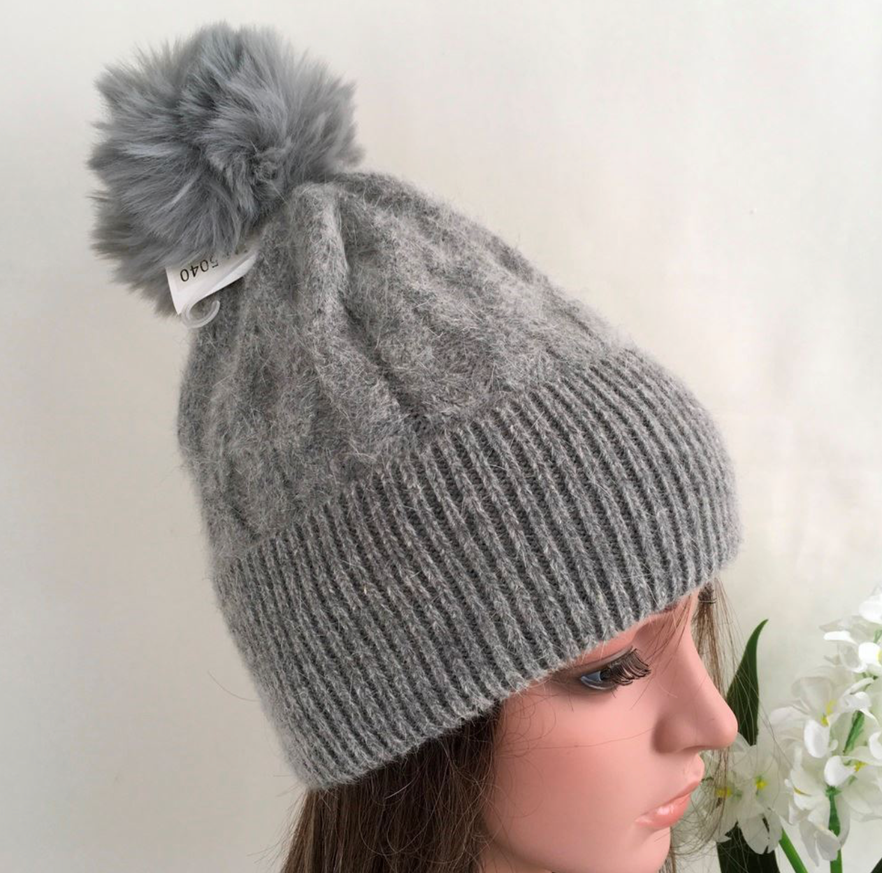Sadie bobble hat