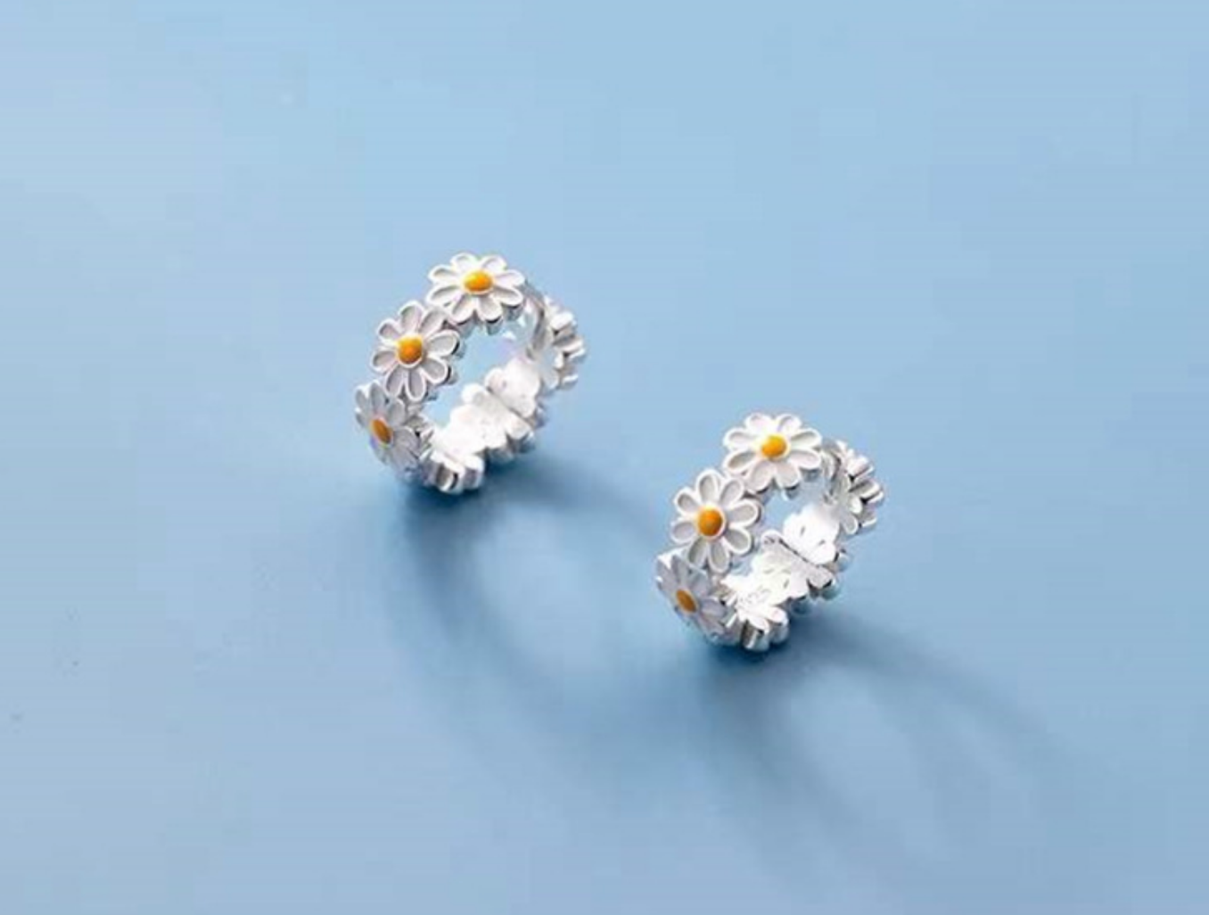 Enamel Daisy Hoop
